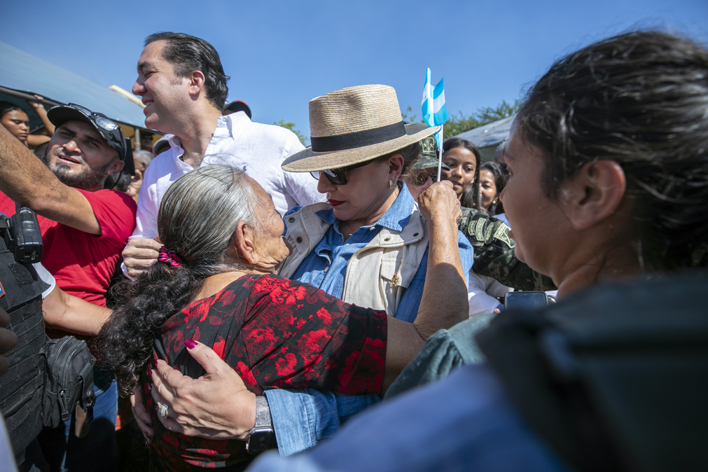 Fotografía Presidenta Constitucional de la República de Honduras 2_21