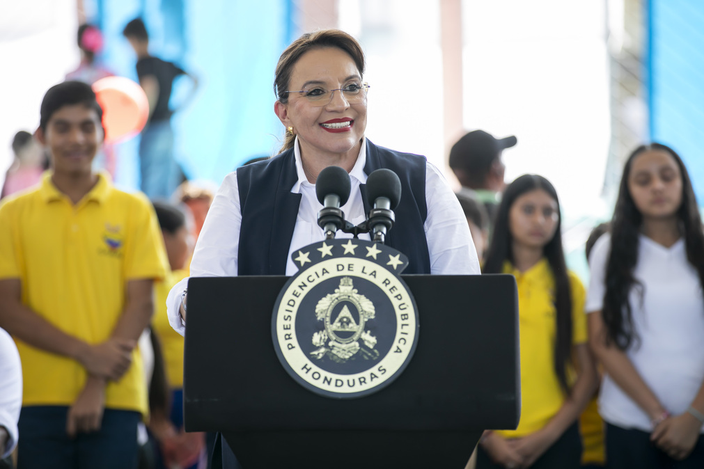 Fotografía Presidenta Constitucional de la República de Honduras 2_5