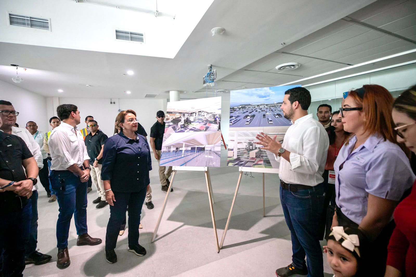 Presidenta Xiomara Castro en la supervisión del Aeropuerto Ramón Villeda Morales 