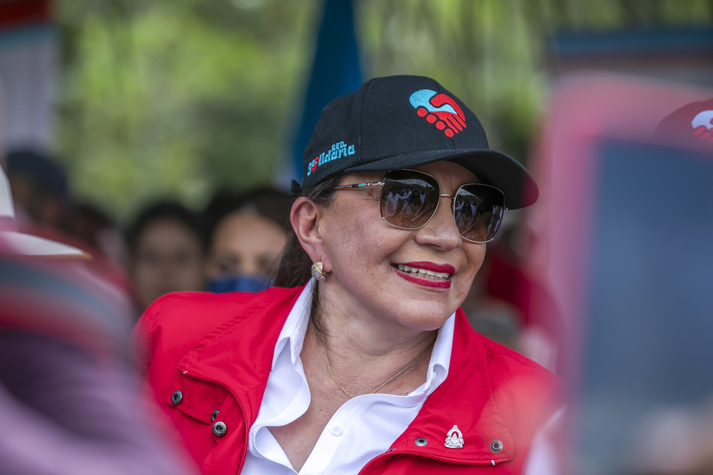 Fotografía Presidenta Constitucional de la República de Honduras 2_9